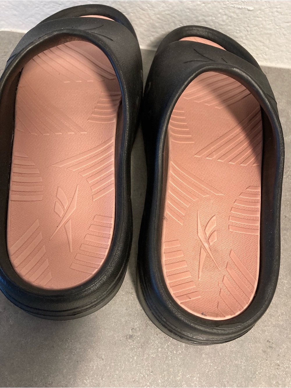 NWOT Reebok Platform Slides - Picture 4 of 9